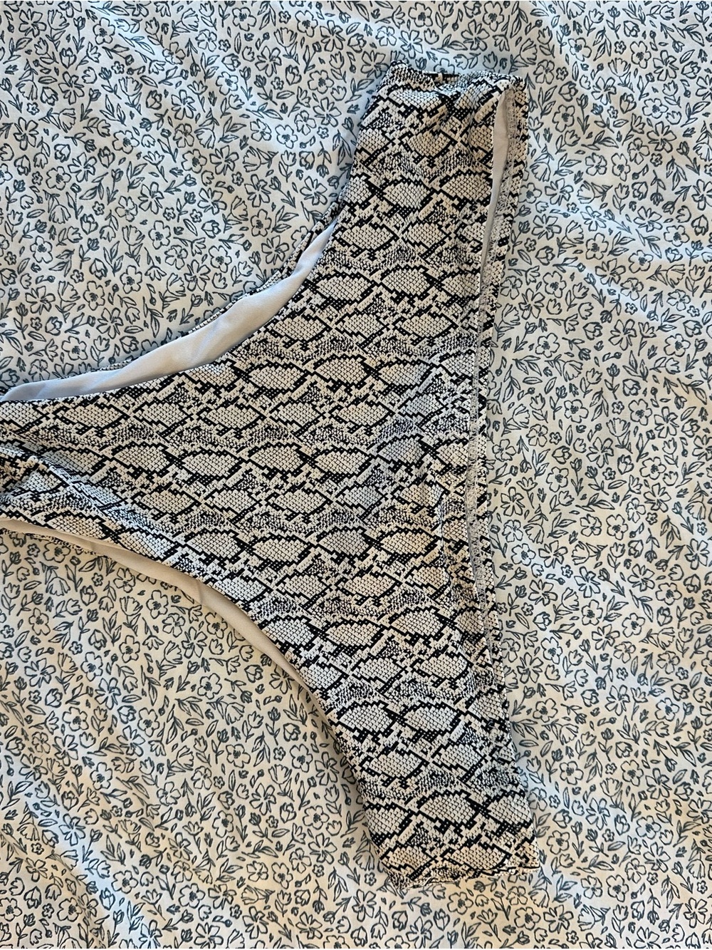 Reversible Snake Print Bikini Bottoms - Black & White
